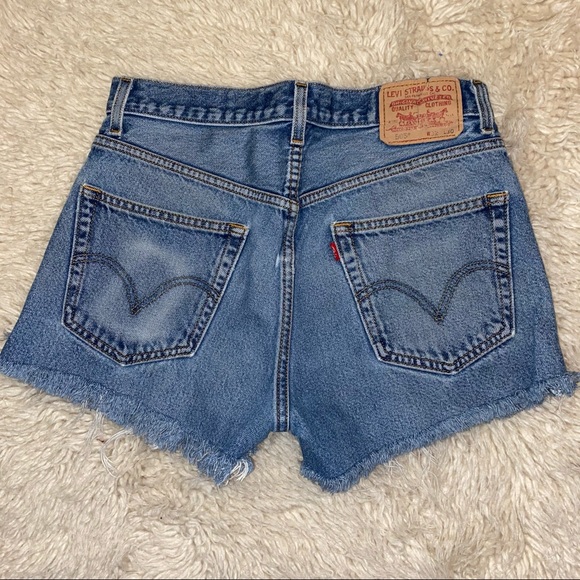 Levi’s vintage 505 high waisted Jean shorts - Picture 5 of 5